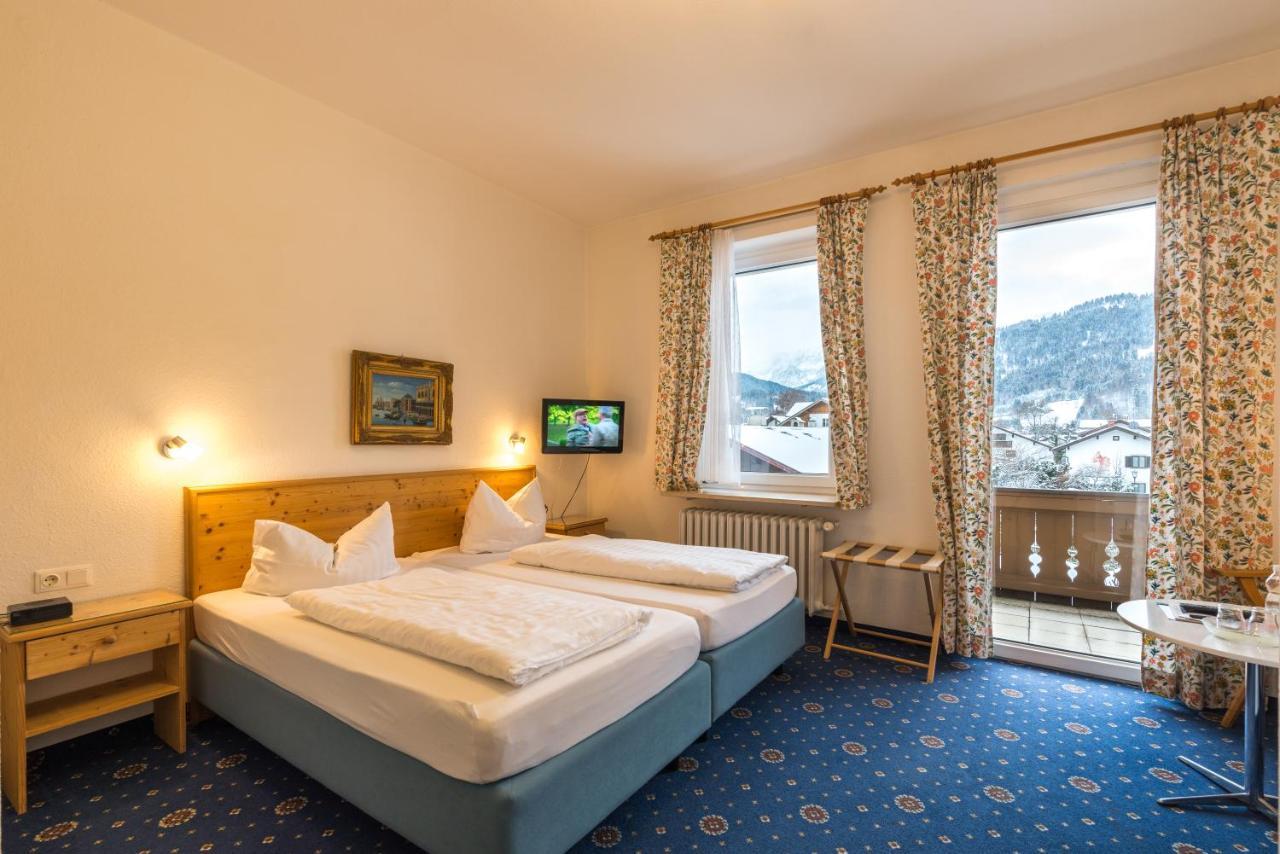 Hotel Garni Almenrausch Und Edelweiss Garmisch-Partenkirchen Exterior photo