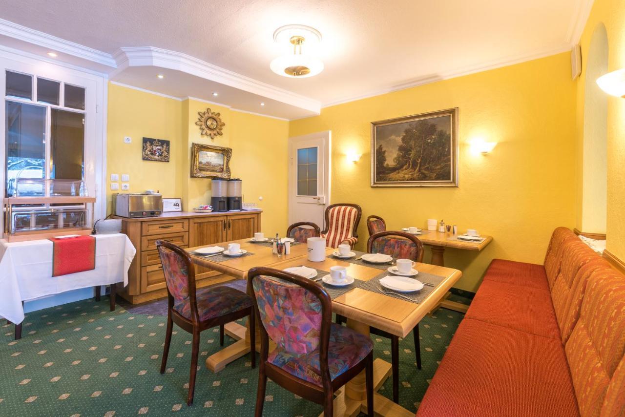 Hotel Garni Almenrausch Und Edelweiss Garmisch-Partenkirchen Exterior photo