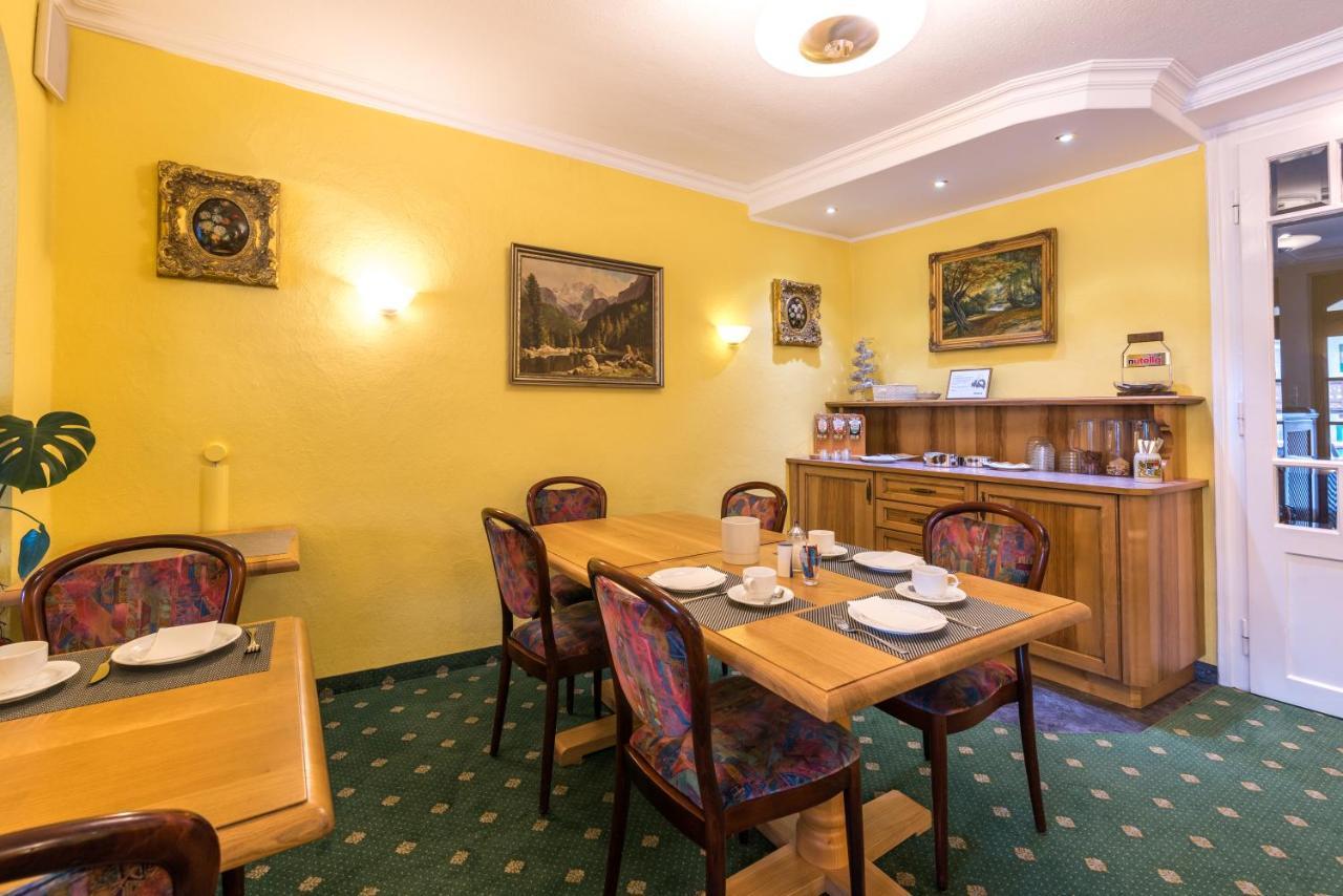 Hotel Garni Almenrausch Und Edelweiss Garmisch-Partenkirchen Exterior photo